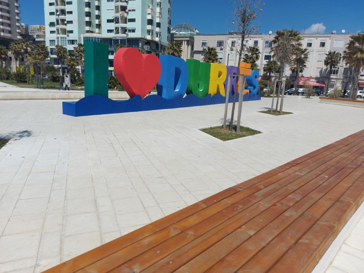 Bral Apartment 5 - Beachfront Durrës Exterior foto