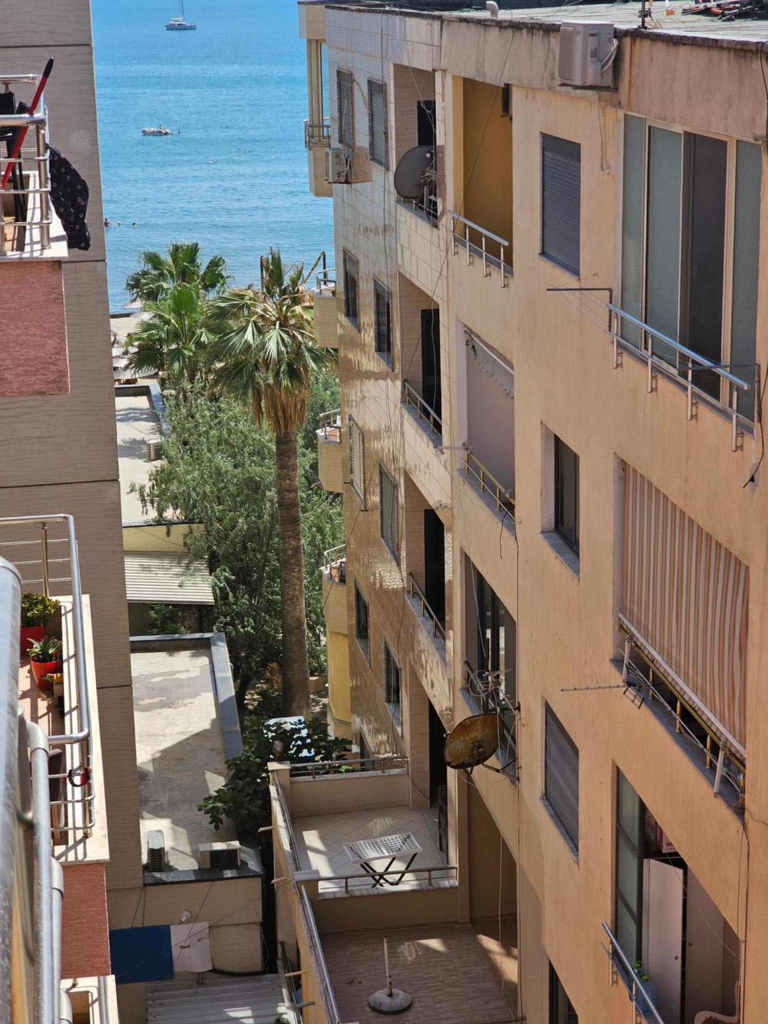 Bral Apartment 5 - Beachfront Durrës Exterior foto